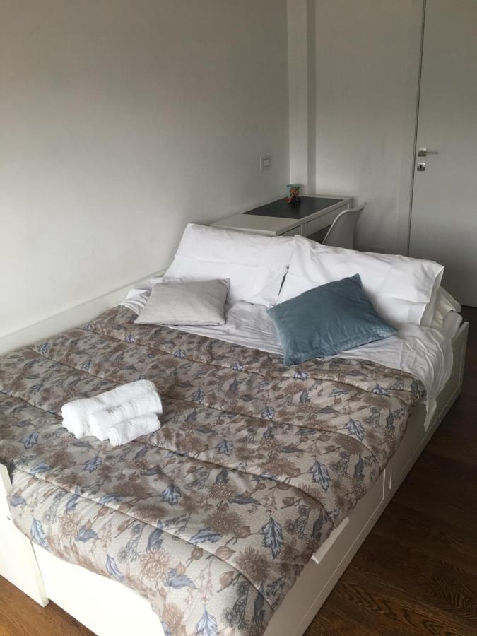Morivione Apartment - Bocconi Free Parking Милан Экстерьер фото