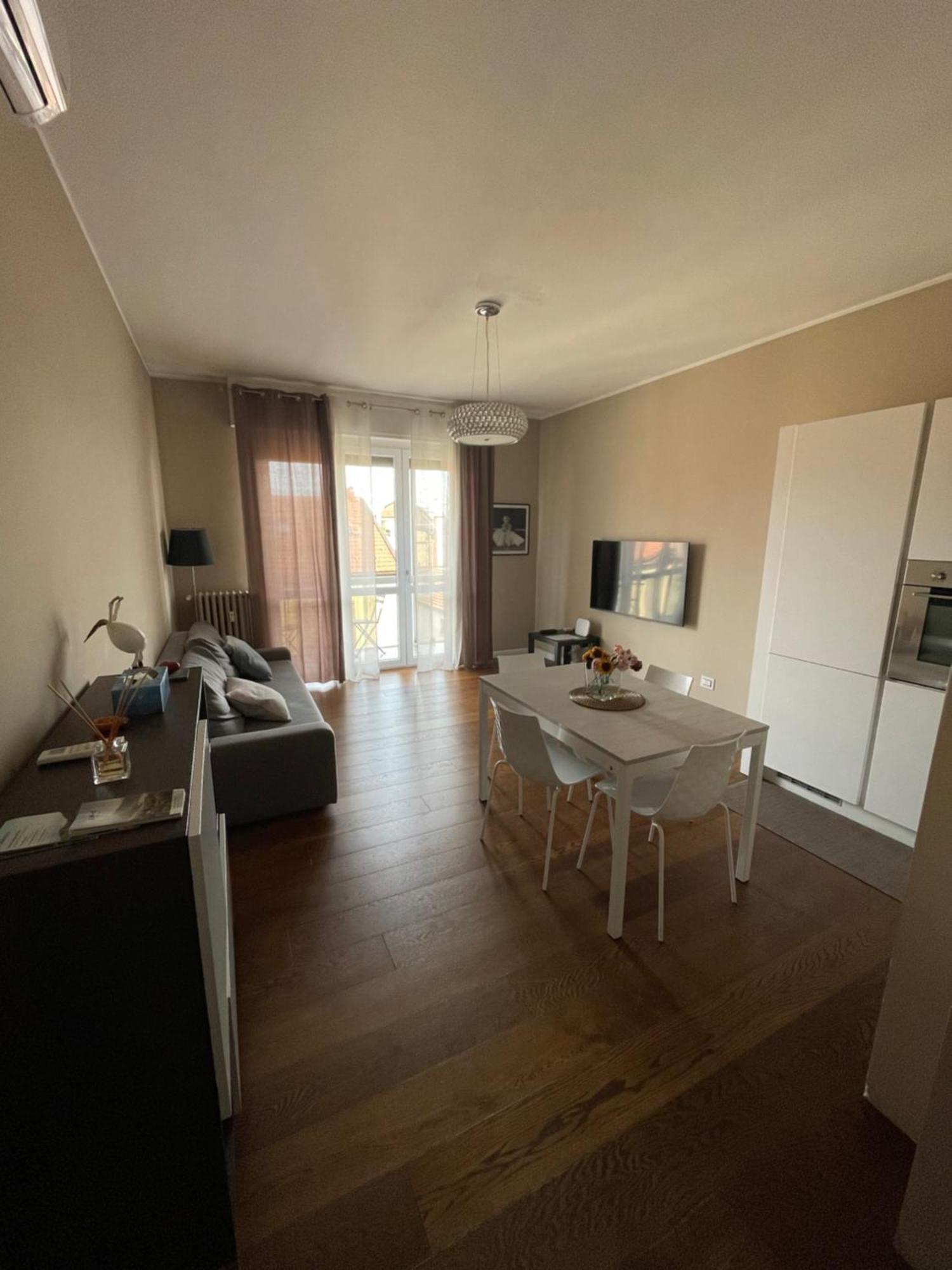 Morivione Apartment - Bocconi Free Parking Милан Экстерьер фото